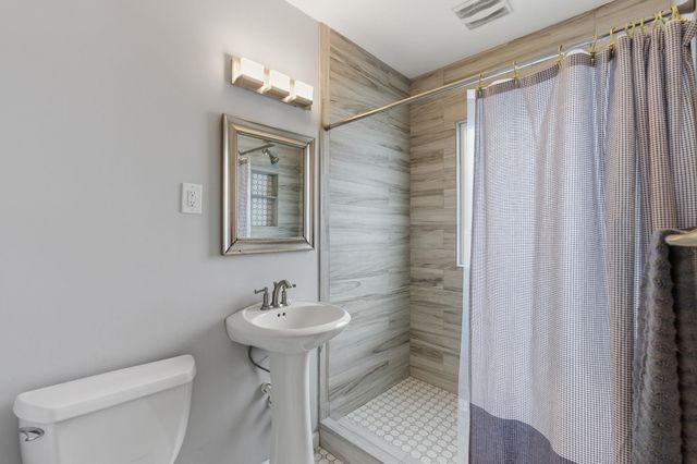 225 S Bleckley Dr, Wichita, KS 67218