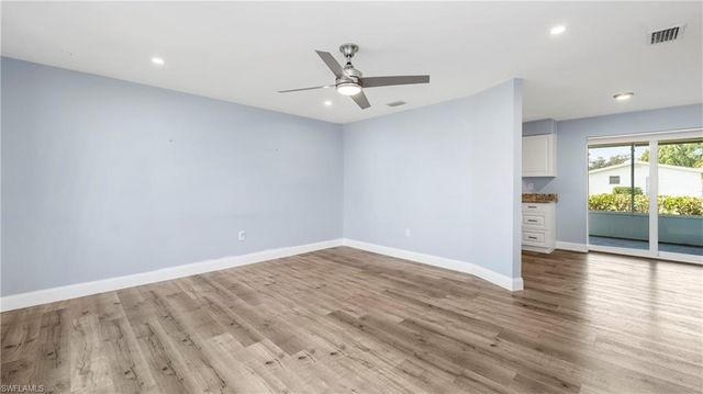 54 Hilo CT # 54, Naples, FL 34112