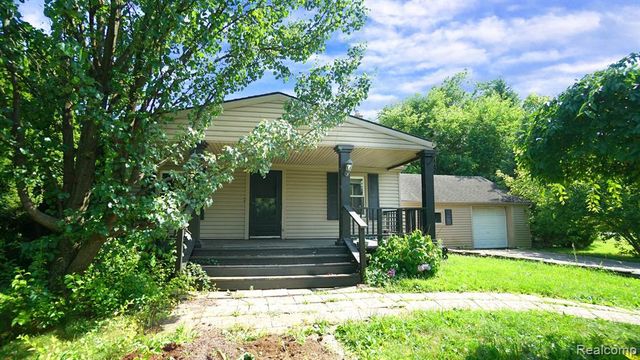 43981 S Interstate 94 Service Drive, Belleville, MI 48111