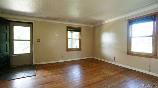 43981 S Interstate 94 Service Drive, Belleville, MI 48111