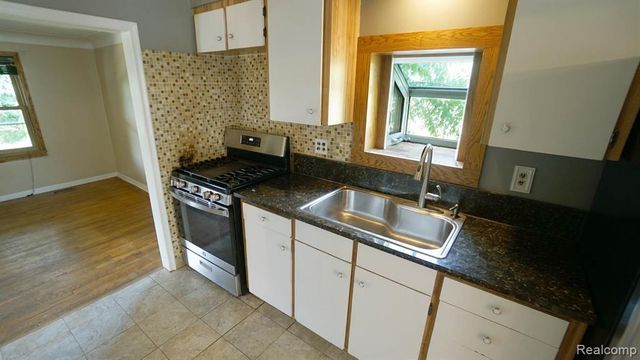 43981 S Interstate 94 Service Drive, Belleville, MI 48111