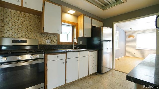 43981 S Interstate 94 Service Drive, Belleville, MI 48111