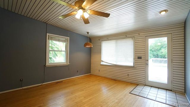 43981 S Interstate 94 Service Drive, Belleville, MI 48111