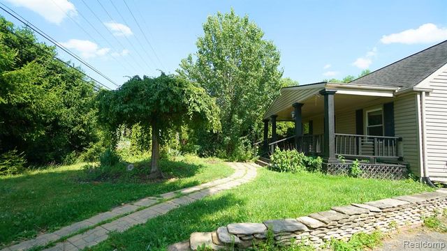 43981 S Interstate 94 Service Drive, Belleville, MI 48111