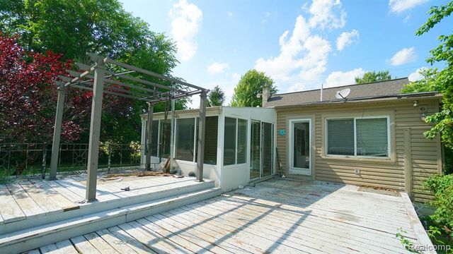 43981 S Interstate 94 Service Drive, Belleville, MI 48111