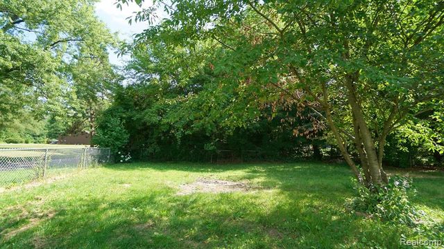 43981 S Interstate 94 Service Drive, Belleville, MI 48111