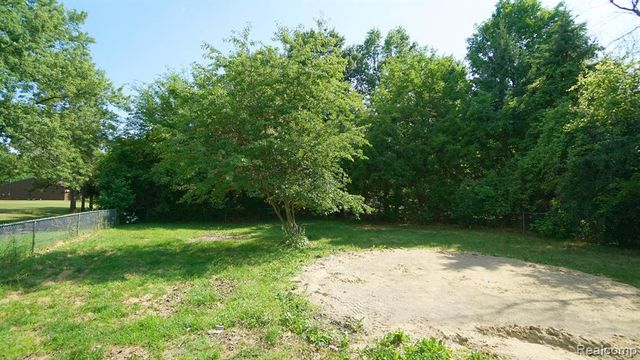 43981 S Interstate 94 Service Drive, Belleville, MI 48111