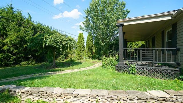 43981 S Interstate 94 Service Drive, Belleville, MI 48111