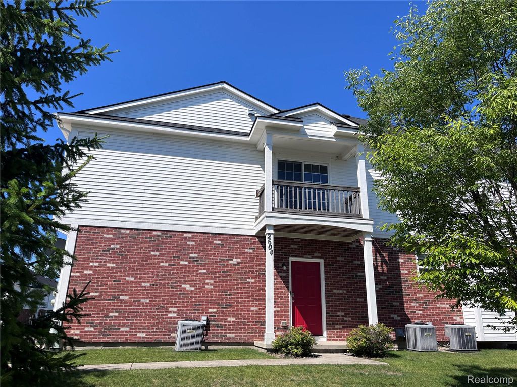 2604 Riversedge Drive 10, Saline Township, MI 48176