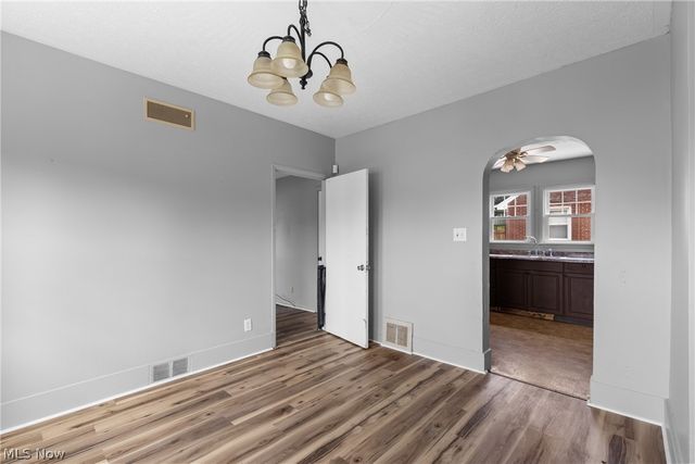 813 Jeanette Avenue, Steubenville, OH 43952