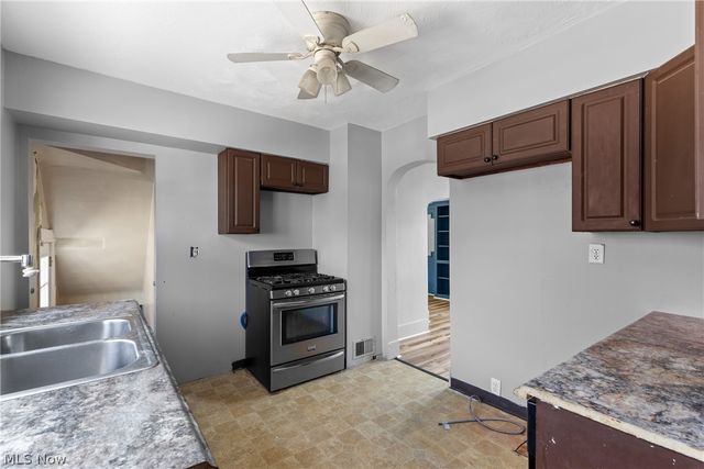 813 Jeanette Avenue, Steubenville, OH 43952