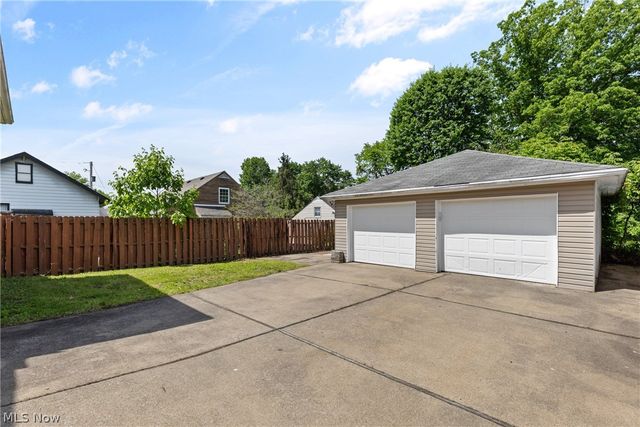 813 Jeanette Avenue, Steubenville, OH 43952