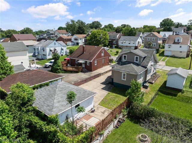 813 Jeanette Avenue, Steubenville, OH 43952