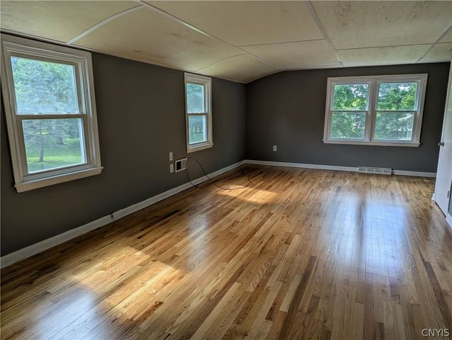 13 Smallwood Street, Lysander, NY 13027