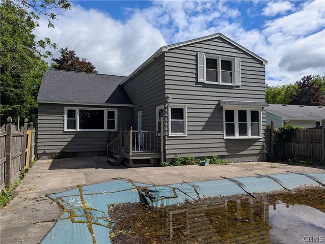 13 Smallwood Street, Lysander, NY 13027