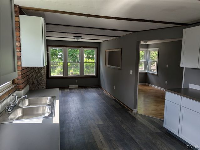 13 Smallwood Street, Lysander, NY 13027