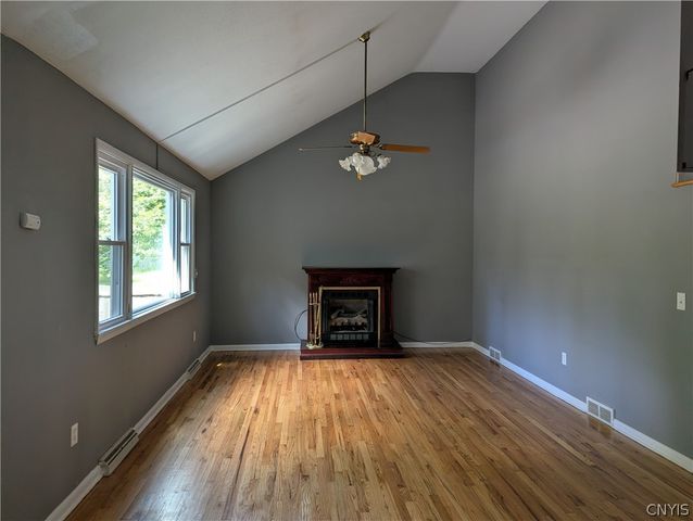 13 Smallwood Street, Lysander, NY 13027