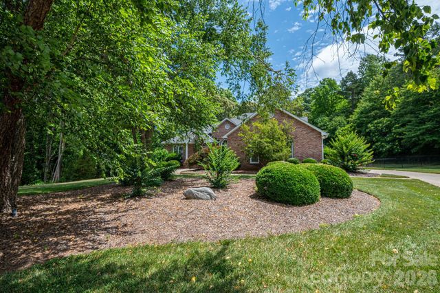 1080 Mackey Court, Gastonia, NC 28056