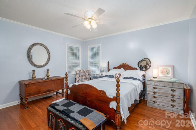 1080 Mackey Court, Gastonia, NC 28056