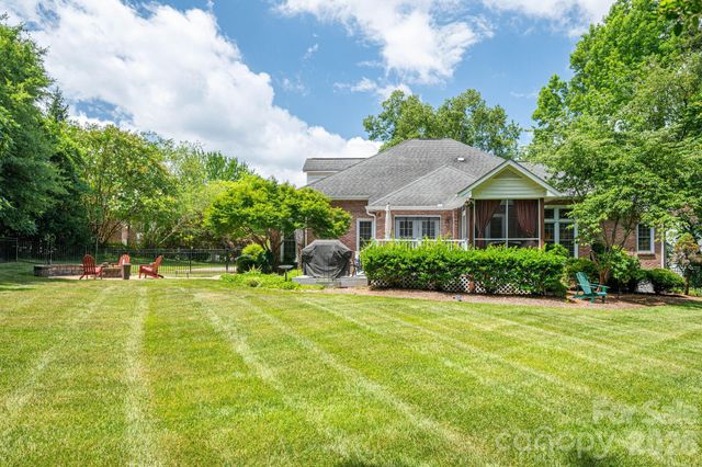 1080 Mackey Court, Gastonia, NC 28056