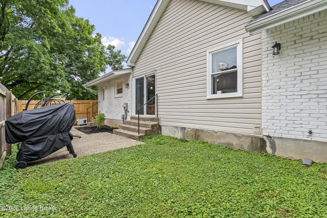 8715 US Highway 42, Prospect, KY 40059