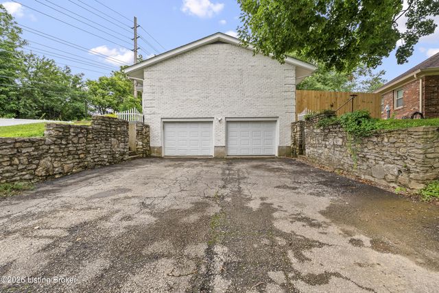 8715 US Highway 42, Prospect, KY 40059