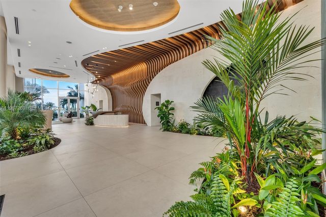 700 NE 24th ST 1806, Miami, FL 33137