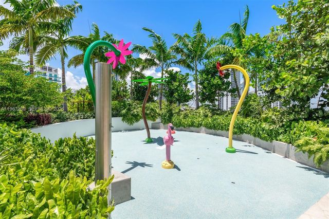 700 NE 24th ST 1806, Miami, FL 33137