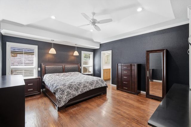 3721 Fieldcrest Lane, Bedford, TX 76021