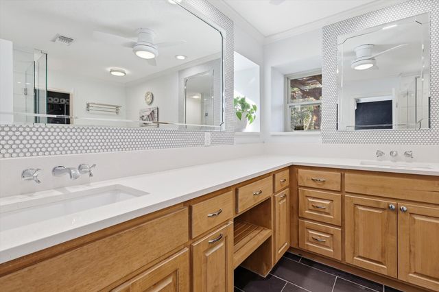 3721 Fieldcrest Lane, Bedford, TX 76021