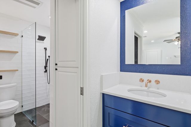 3721 Fieldcrest Lane, Bedford, TX 76021