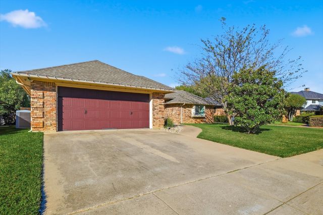 3721 Fieldcrest Lane, Bedford, TX 76021