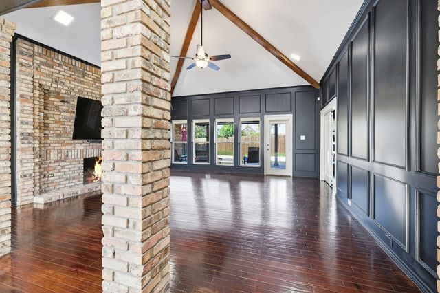 3721 Fieldcrest Lane, Bedford, TX 76021