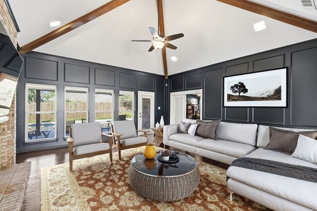 3721 Fieldcrest Lane, Bedford, TX 76021