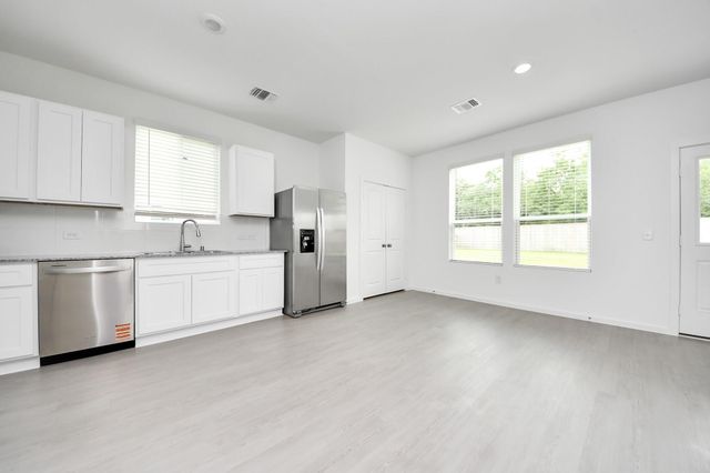 6922 Bens Landing, Cove, TX 77523