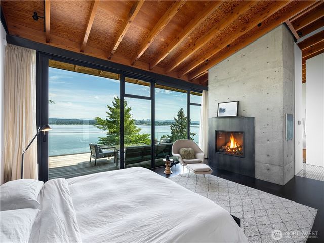3310 E Laurelhurst Drive NE, Seattle, WA 98105