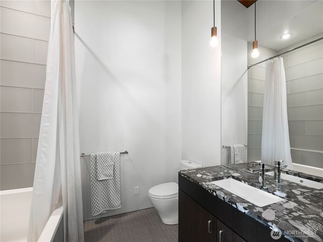 3310 E Laurelhurst Drive NE, Seattle, WA 98105