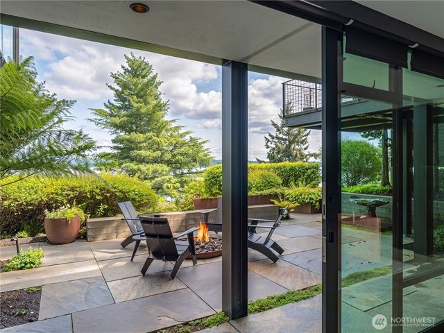 3310 E Laurelhurst Drive NE, Seattle, WA 98105
