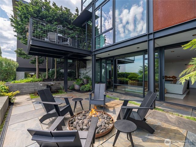 3310 E Laurelhurst Drive NE, Seattle, WA 98105
