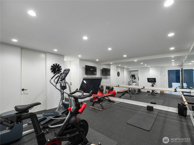 3310 E Laurelhurst Drive NE, Seattle, WA 98105