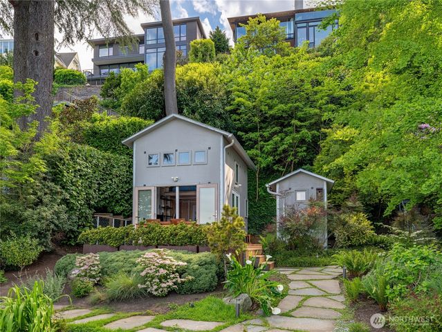3310 E Laurelhurst Drive NE, Seattle, WA 98105