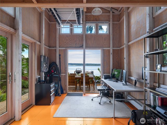 3310 E Laurelhurst Drive NE, Seattle, WA 98105