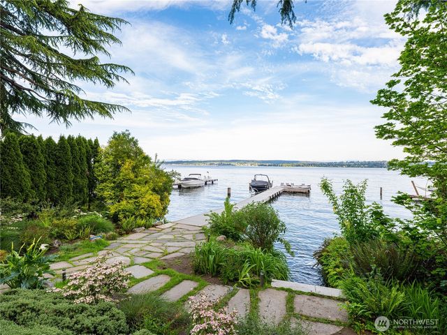 3310 E Laurelhurst Drive NE, Seattle, WA 98105