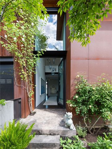 3310 E Laurelhurst Drive NE, Seattle, WA 98105