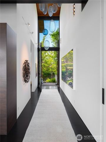3310 E Laurelhurst Drive NE, Seattle, WA 98105
