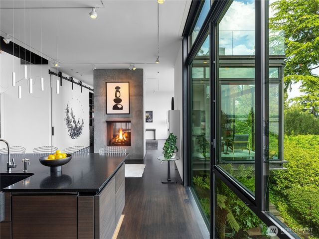 3310 E Laurelhurst Drive NE, Seattle, WA 98105