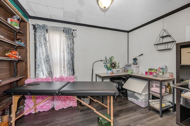 71 Snow St, Fitchburg, MA 01420