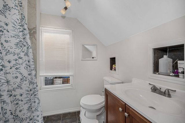 71 Snow St, Fitchburg, MA 01420