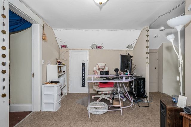 71 Snow St, Fitchburg, MA 01420