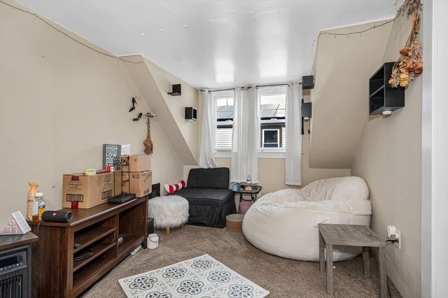 71 Snow St, Fitchburg, MA 01420